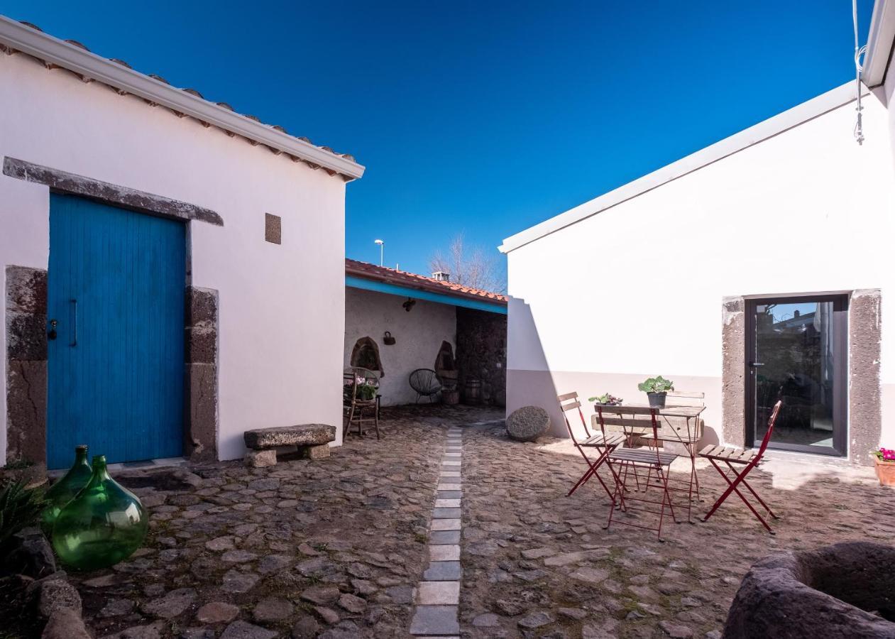 Binzas Betzas Agriturismo Sedilo 外观 照片